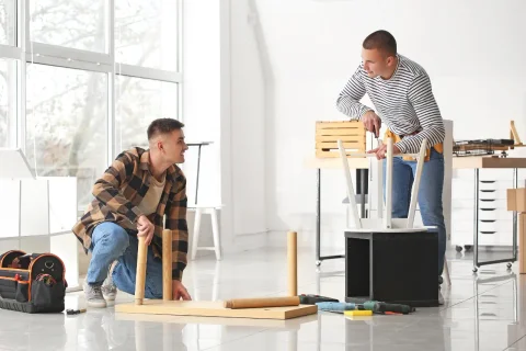 Möbel zusammenbauen