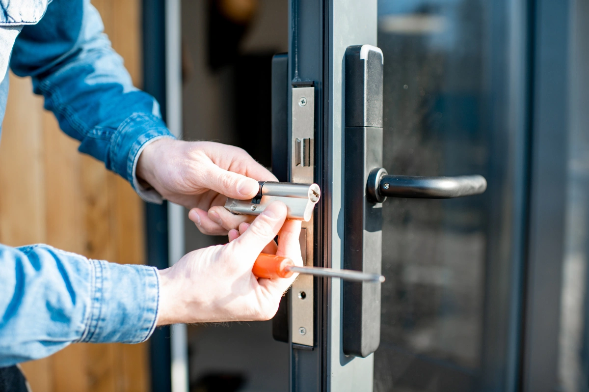 Häufige Fehler beim Türwechsel: Professionelle Lösungen & Tipps