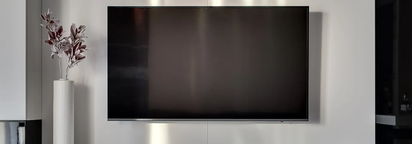 TV richtig aufhängen: Sichere Wandmontage-Anleitung