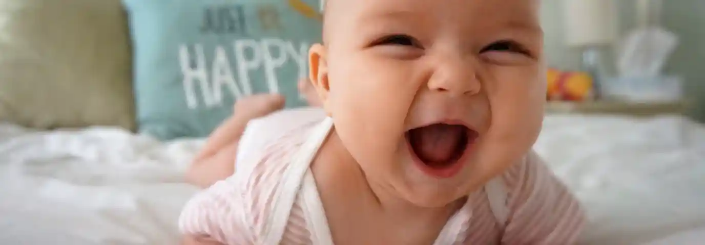 Babyfotografie zu Hause: 10 Tipps für emotionale Babyfotos