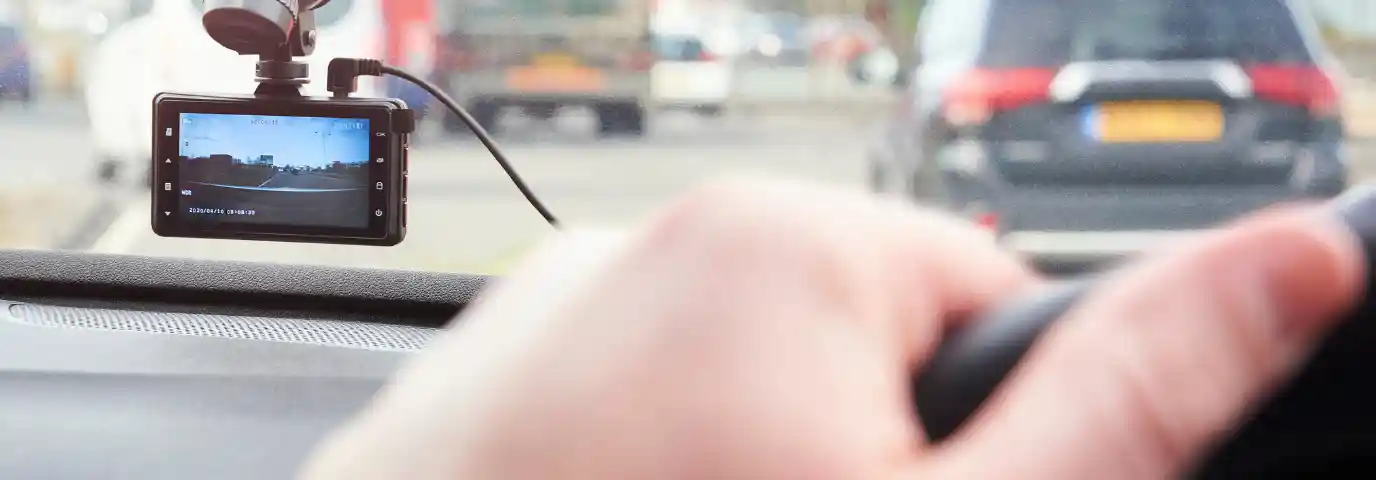 Dashcam im Auto erlaubt? Rechtslage 2025 & legale Nutzung