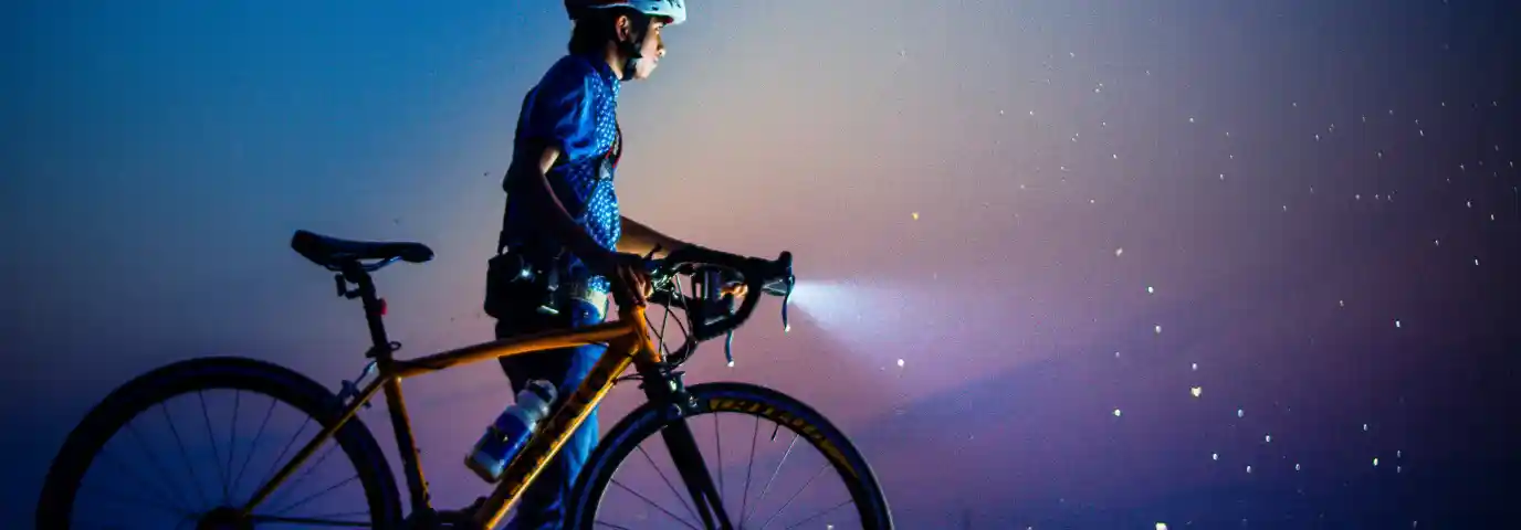 Fahrradbeleuchtung Pflicht: StVZO-Bestimmungen & Bußgelder 2025