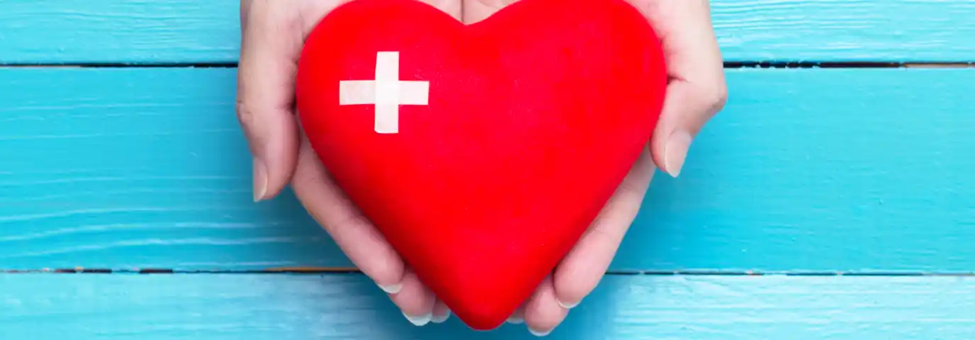 E-E-A-T für Gesundheitsblogs: YMYL-konforme SEO-Strategien 2025