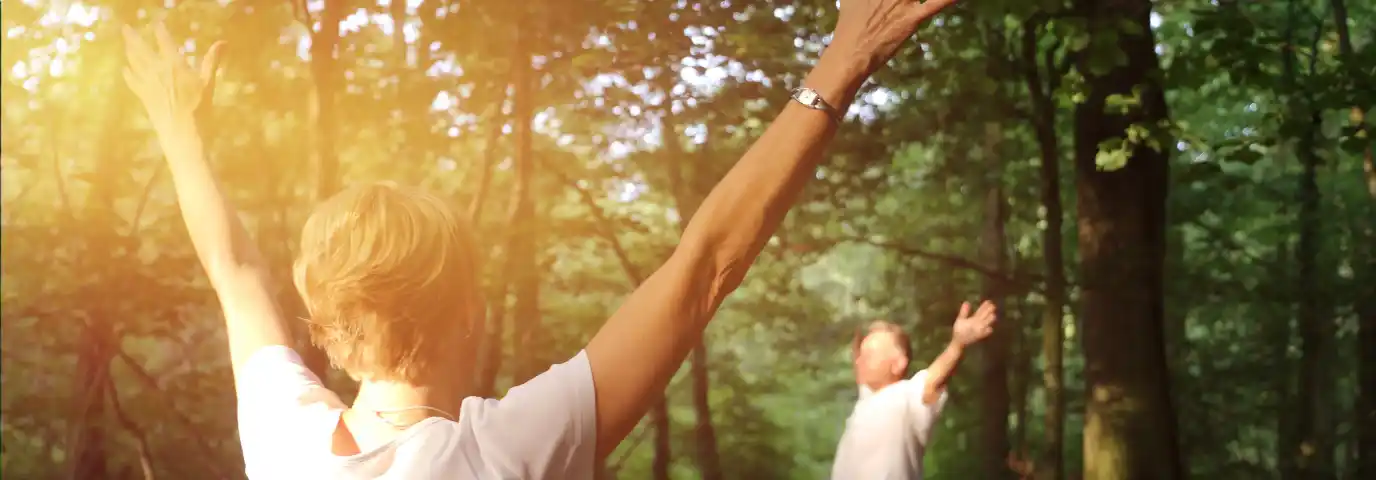 Outdoor Therapie Gesundheit: Wie Naturtherapie Körper & Seele heilt