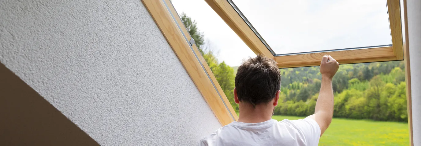Dachfenster nachträglich einbauen: Kosten, Hitzeschutz & Profi-Anleitung