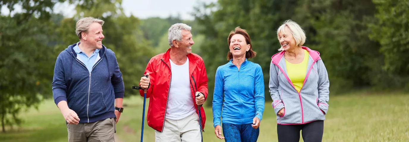 Spazieren gehen: 7 bewiesene Gesundheitsvorteile für Körper & Geist