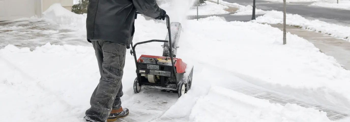 Winterdienst 2025 Eigentümer: Rechtliche Pflichten, Haftung und wirksamer Schutz vor Schadenersatzforderungen