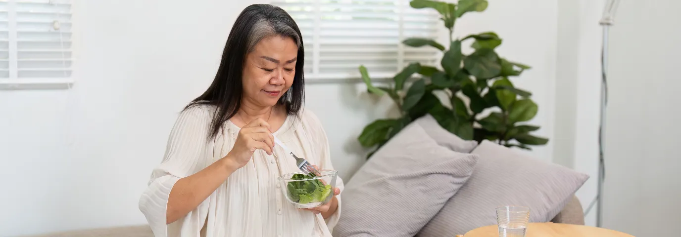 Achtsam essen lernen: Wie Du Stress reduzierst und Genuss findest