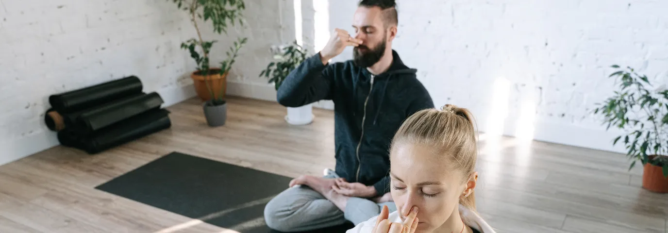 Atemübungen Stressabbau: 5 Minuten zu sofortiger Entspannung