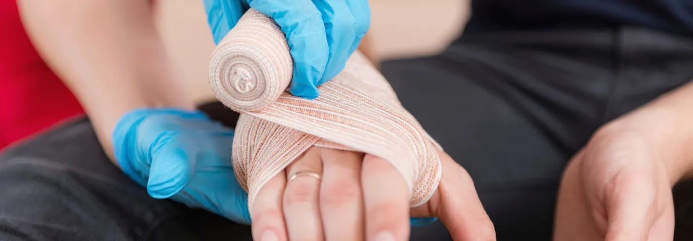 Erste Hilfe Haushalt: Schnelle Lösungen für Notfälle zu Hause