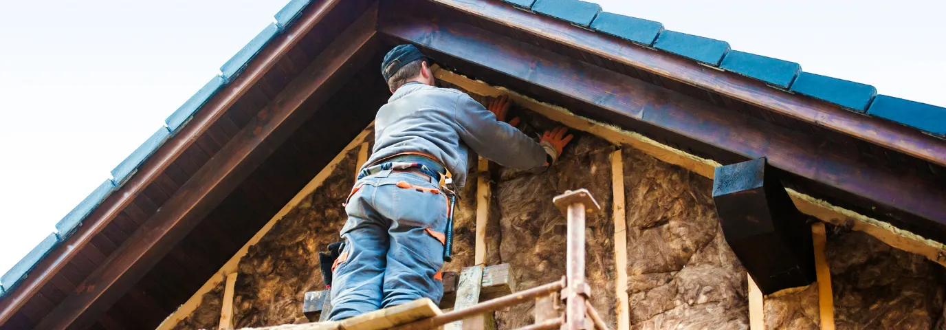 Fassade dämmen und verputzen: Kosten pro m² 2025 inkl. WDVS