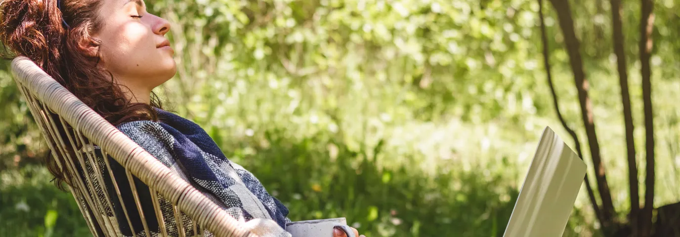 Kräuter Wohlbefinden: 7 Heilkräuter für mehr Entspannung im Alltag