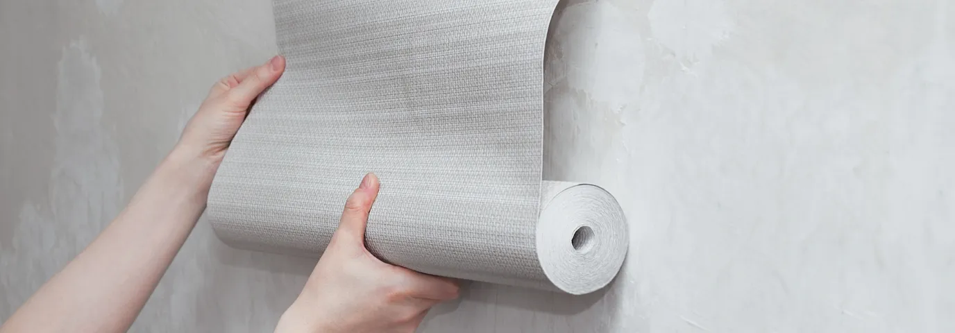 Raufaser Tapezieren Kosten 2025: Preise pro qm & Handwerker-Tipps