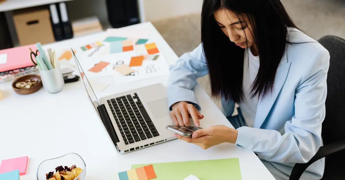 Erfolgsfaktoren digitaler Marktplätze: 7 entscheidende Strategien für nachhaltigen Plattform-Erfolg