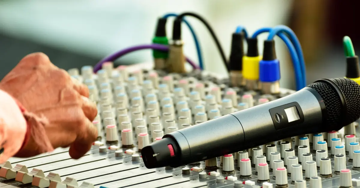 Drum Miking Setups: From Minimal to Multi-Mic Recording Techniques