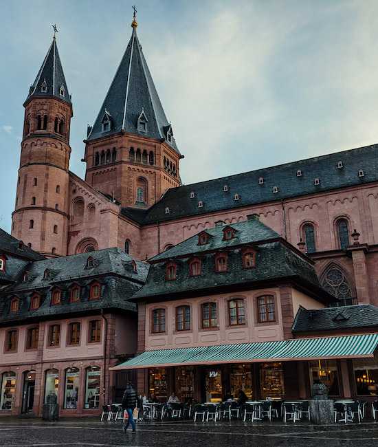 Bild von einem alten Gebäude in Mainz