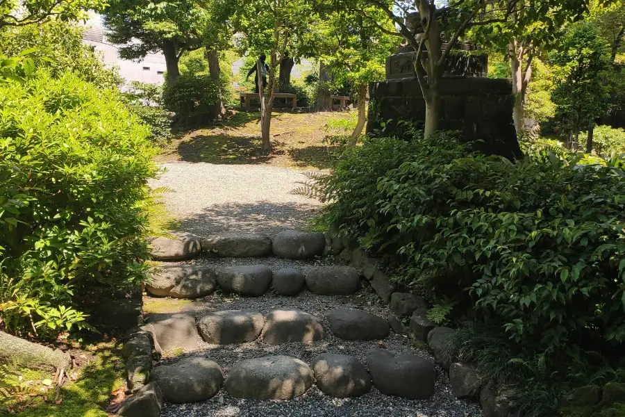 Harmonisch und meditativ: Einen Japanischen Garten selbst...